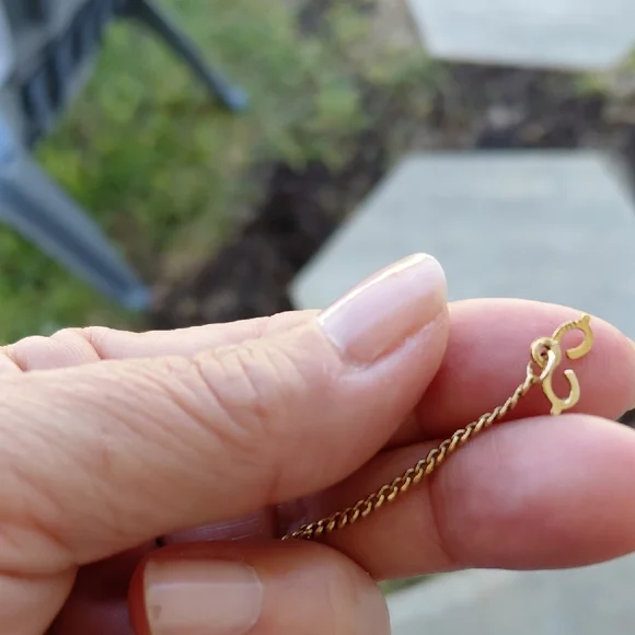 Classic Gold Tone Women's Chain Necklace - Unbranded - Picture 6 of 6